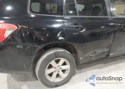2010 Toyota Highlander Base V6 z USA, uszkodzony, nr VIN 5TDBK3EH1AS001773